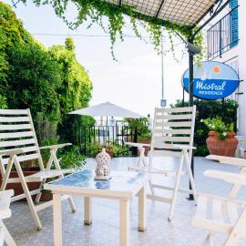 Mistral Residence, Hotel in Canneto