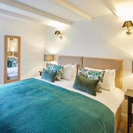 Host & Stay - Waterlily Cottage