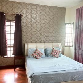 Muar Homestay [Located at Sabak Awor Seafood Court], hotel in Muar