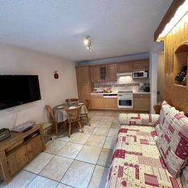 Appartement spacieux au cœur de Méribel, proche des pistes, pour 4, balcon - FR-1-688-40