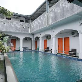 RedDoorz Syariah near Exit Toll Puncak, hotell i Bogor