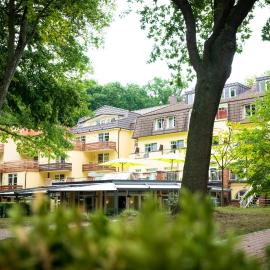 Güstrow में, होटल Kurhaus am Inselsee