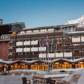 TH La Thuile - Planibel Hotel, hotel a La Thuile