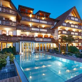 Erfurths Bergfried Ferien & Wellnesshotel, hotell i Hinterzarten