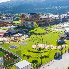 Central - Holiday Resort Flachau, ξενοδοχείο σε Flachau
