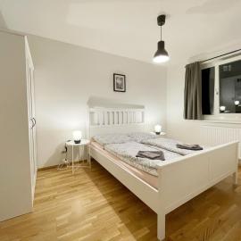 MUZETA11 - Modern Town Apartment with Balcony
