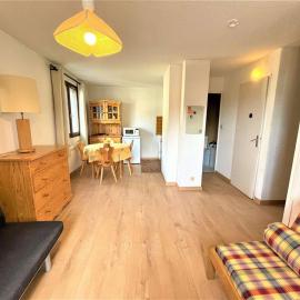 Studio Montagne près des Pistes et Commerces - 4 Couchages - Parking Privé - FR-1-330F-90, Hotel in Serre Chevalier