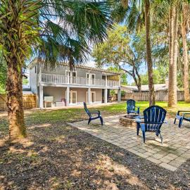 Hot Tub + Game Room: Crystal River Retreat!