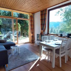 Viesnīca STAUDACH - apartment near the ski slopes pilsētā Staudach