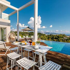 White Pearl Premium Villa Corfu, hotel a Evropoúloi