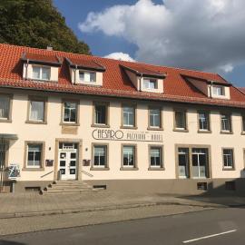CAESARO Hotel & Pizzeria - 20 Jahre Familienunternehmen، فندق في هاغن