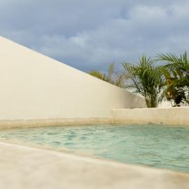 Chic Studio with Private Pool & Rooftop