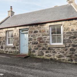 2 Seafield Place, hotel in Portsoy