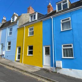 Yellow Cottage near Chesil Beach, Hotel in Fortuneswell