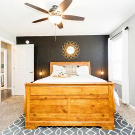 Once-In-A-Lifetime Coffee-Themed Stay For Up To 8, hotel v destinaci Clarksville