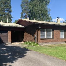 Omakotitalo 100m2, 3 makuuhuonetta Joensuu, hotel in Joensuu