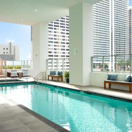 मायामी में, होटल YOTELPAD Miami