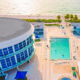Miami Beach Apartments by MiaRentals, хотел в Маями Бийч