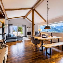 der Sonnberg Alpinlodges - Apartments mit Seeblick, privater Sauna und Self Check-In, Hotel in Zell am See
