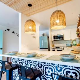 Hawaii Lifestyle Design Condo l Pool l Near Beach l AC l Free Parking l Sleeps 6