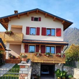 Casa Val del Mis - con vista su grande giardino