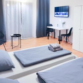 ALFA Apartment Stuttgart Mitte 2 Zimmer City-Lage Klimaanlage Balkon Netflix Küche WM l 2BR 5 Beds 6 People l Fully equipped Kitchen & Bathroom AC