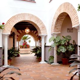 Apartamentos Turísticos Los Patios, viešbutis mieste Rota