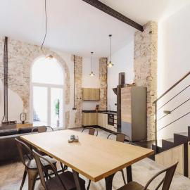 Apartamentos BocairentHomes, en pleno centro de Bocairent, con pequeña piscina comunitaria y parking privado, hotel en Bocairent