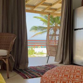 Casita Del Mar Oceanfront Romantic Retreat In Islote, hotel em Arecibo