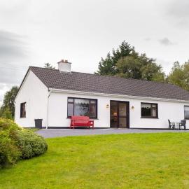 Cottage 431 - Oughterard, hotel a Oughterard