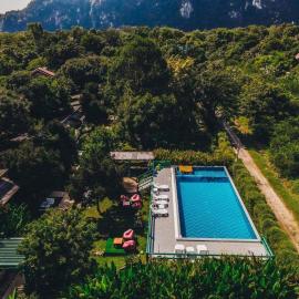 Khao Sok Royal Bamboo Lodges - SHA Certified, hotel a Khao Sok