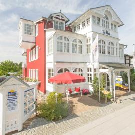 Villa "To Hus" in Sellin - Appartement 02 mit Kamin und Balkon