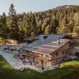 Die Suttenhütte - Chalet 1034 m über dem Alltag, hotell i Rottach-Egern
