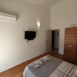 Lovely apartment with pool-A8