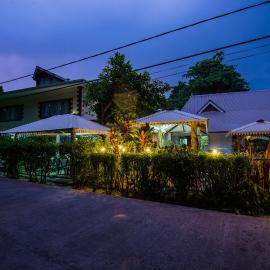 Zerof Guest House، فندق في لا ديج
