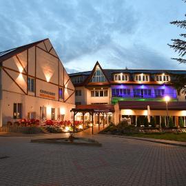 Ośrodek Chrobry, hotel a Pokrzywna