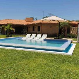 Casa con Piscina, Quincho, Cancha de Futbol/Volley, hotel i San Bernardino