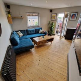 Beach front apartment, hotel in Edinburgh