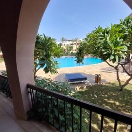 Ground floor apartment by circular pool for families only in Talabay