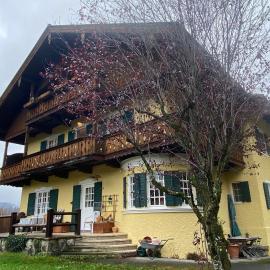Edle Altbauwohnung trifft oberbayrisches Bergidyll, hotel sa Bayrischzell