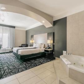 La Quinta by Wyndham Granbury, מלון בגרנברי