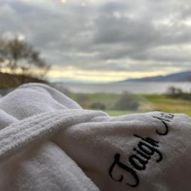 Taigh Mara(Marine House) 2 bed Apartment, hotel v destinaci Fort William