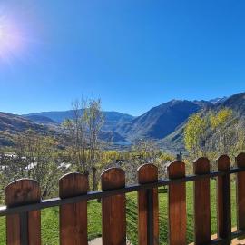 Viesnīca Tuhogarencerler sol y vistas pilsētā Serlera