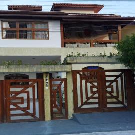 Pousada Primavera, hotel in Caraguatatuba