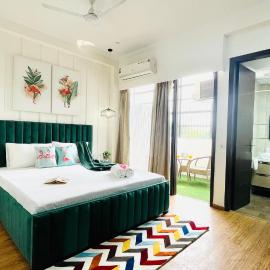 Olive Service Apartments - City Centre Noida, hotel in Noida