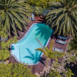 Africa Lodge، فندق في سومرست ويست