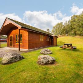 Guisachan Lodge at Lochletter Lodges, hotel in Drumnadrochit