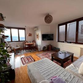 Spacious comfortable flat with splendid view
