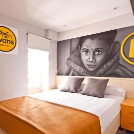 Ryans Budget, hotel u gradu 'Ibiza'