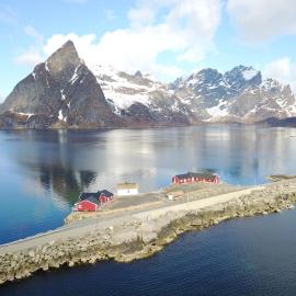 Toppøy Rorbuer, Hotel in Reine